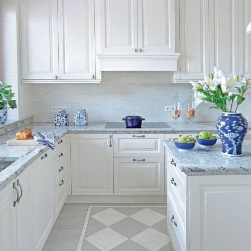 Mieszkanie pod Warszawą w stylu Hampton