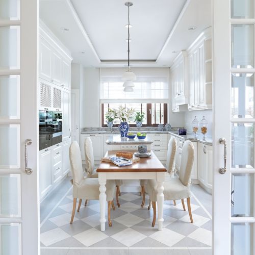 Mieszkanie pod Warszawą w stylu Hampton