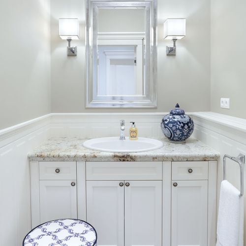 Mieszkanie pod Warszawą w stylu Hampton