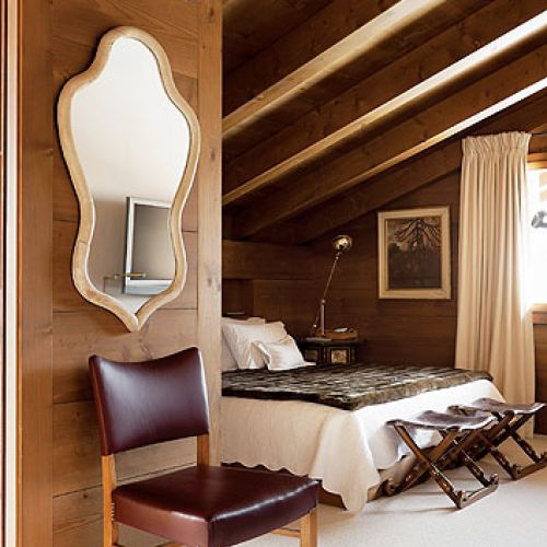 Mimo unikania stereotypowego wystroju, w domu znajdziemy typowo górskie akcenty.