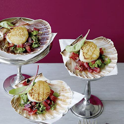 Przegrzebki z botwiną i solą sezamową