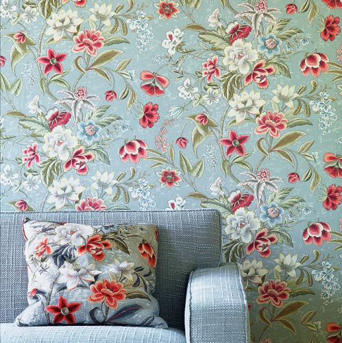 Modne kwiaty nie tylko na tkaninach, ale i tapetach. Wzór Celestine Red Slate, COLEFAX FOWLER