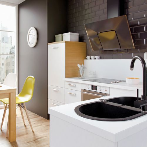 Mogą być w kolorze grafitowym albo piaskowym. Zaprojektowany przez Marcjannę Kołat zlewozmywak Piva (929 zł)