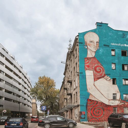 Mural Boskie matki u zbiegu Wroniej i Grzybowskiej w Warszawie