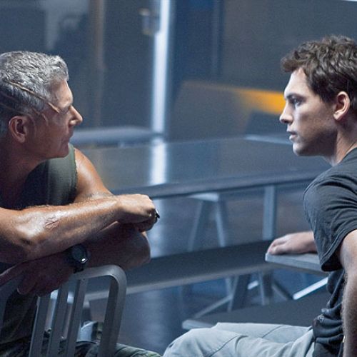 Musi być odporne na wodę, zasolenie i marynarzy. Lekkie, a zarazem wytrzymałe. A najlepiej, by miało dożywotnią gwarancję, bo