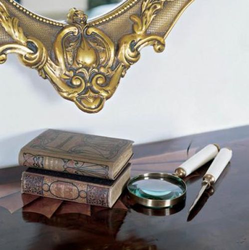 Na konsoli zawsze znajdzie się miejsce na drobiazgi.