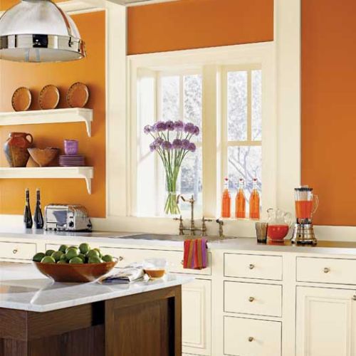 Na ścianie farba ceramiczna Regal Select Premium, odporna na zabrudzenia, 85 zł/l, Benjamin Moore