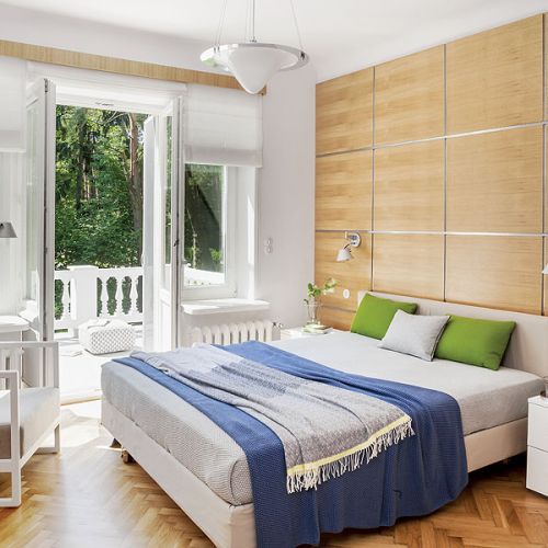 Sypialnia w spokojnym artdecowskim stylu.