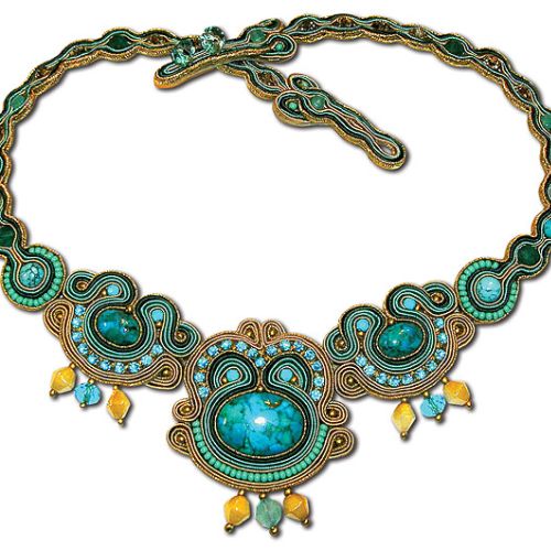 Naszyjnik wykonany techniką soutache.