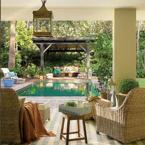 Noce w Andaluzji są tak ciepłe, że werandę urządza się jak pokoje w domu.