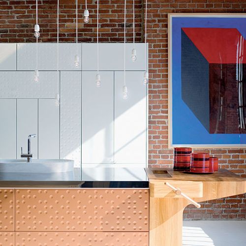 Nowoczesna kuchnia z asymetrycznymi szafkami, Mesa. Schiffini