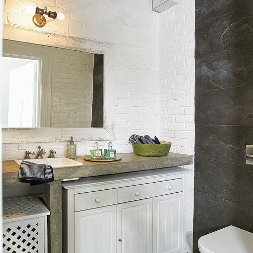 Nowoczesna łazienka. Loft urządzony deskami ze starej stodoły