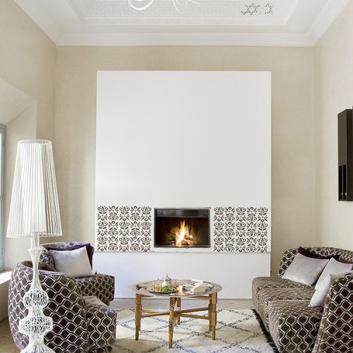 Rustyklane dodatki pasują do eleganckich salonów i stylowych wnętrz.