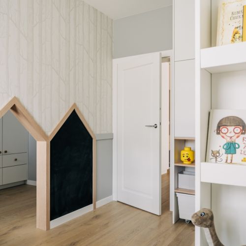 pokoje dzieci połączone sekretnym przejściem