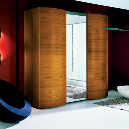 Nowość od Sma. Drzwi można obić też skórą. Cena - od 8000 do 13 000 zł. ORIGINE ITALIA