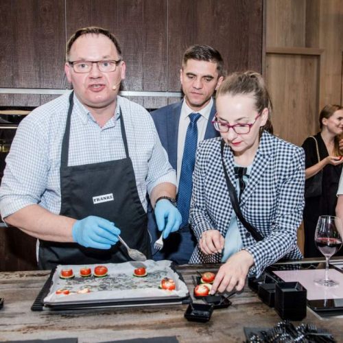 Nowy showroom z kuchennym designem w Warszawie