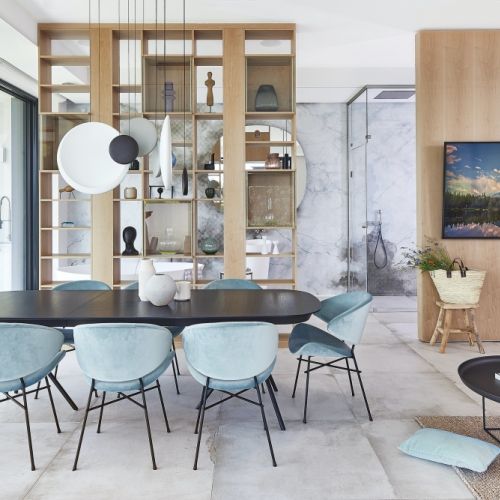 obrotowa ściana z telewizorem