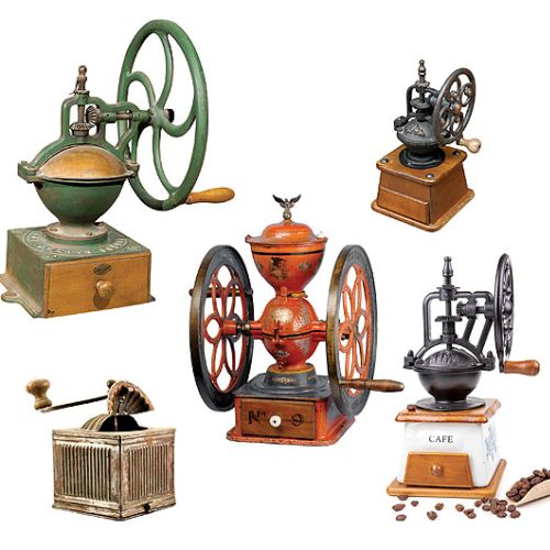 (Od lewej) Francuski z XIX w., www.1stdibs.com. / Z drewna i metalu. / Amerykański sklepowy z początku XX w.