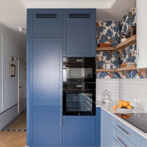 kuchnia w odcieniach niebieskiego