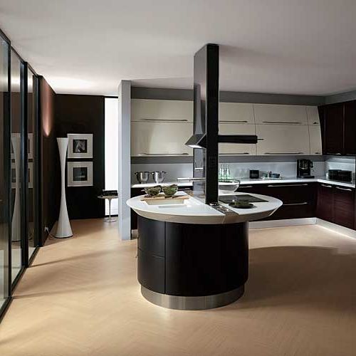 Okrągła wyspa w kuchni Flux to pomysł słynnego designera Giorgetto Giugiaro. Idealne rozwiązanie dla tych,