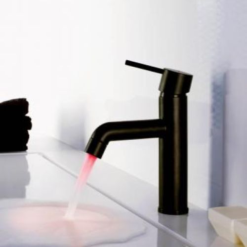 Oryginalna, bo czarna. Za baterię Sprint One włoskiej firmy Guglielmi zapłacimy 3500 zł. Woda, w