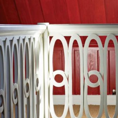 Ozdobne barierki. Poddasze zamku w Staniszowie