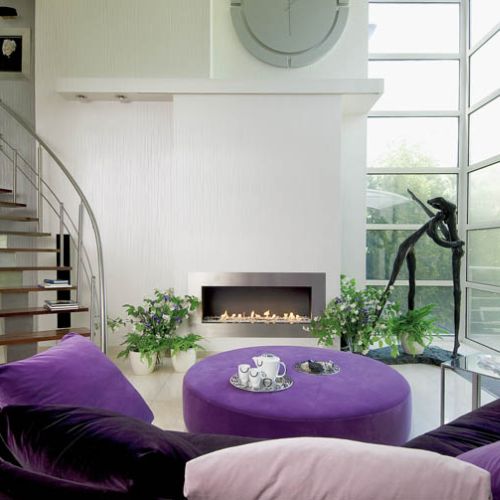 Pani domu nie chciała nosić drewna i sprzątać popiołu dlatego w salonie stanął gazowy kominek.