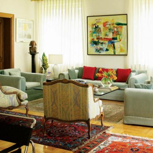 Państwo Ovalle dobrze wiedzą, co zrobić, żeby w pożyczonym domu poczuć się jak u siebie.