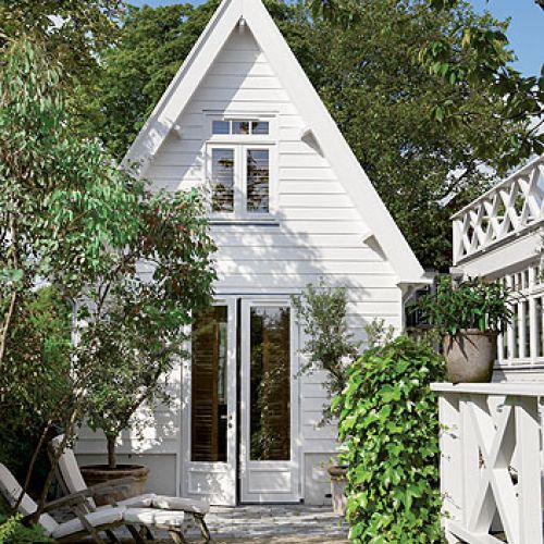 Panuje tu niezwykła dyscyplina, nawet dzikie zioła grzecznie trzymają się wytyczonej grządki i nie mają