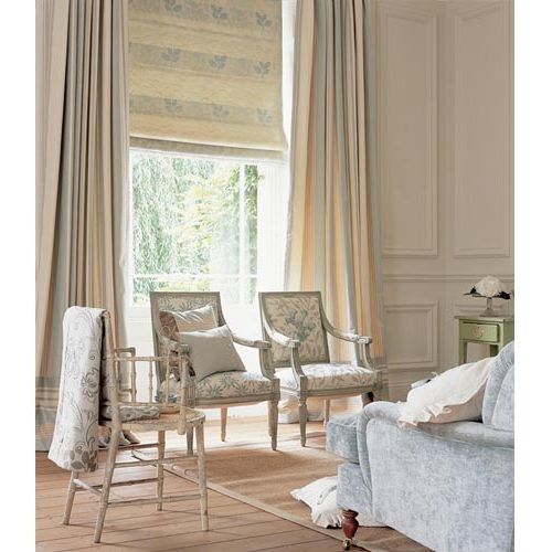 Pastelowe kolory wprowadzają lekkość i pogodny nastrój. To kolekcja Fantasia firmy Parkertex. Zasłony uszyto z