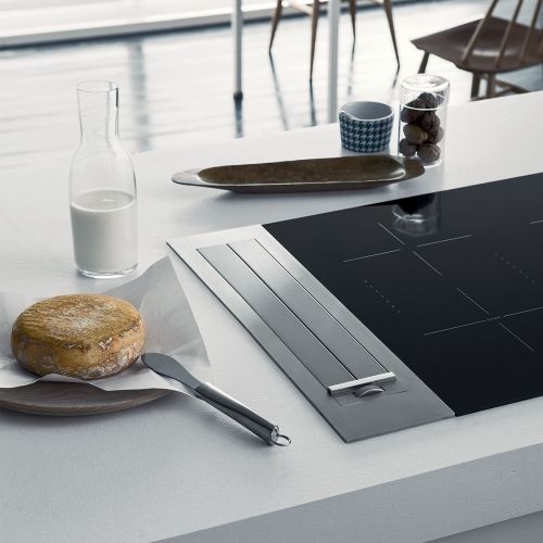 PIANO może być zamontowany po jednej stronie płyty albo z jednej i drugiej, stalowy, FALMEC POLSKA, falmecpolska.pl