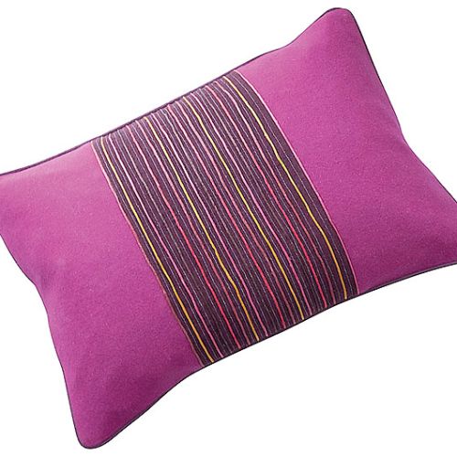 Poduszka Sue kosztuje 59 zł. MEBLE VOX