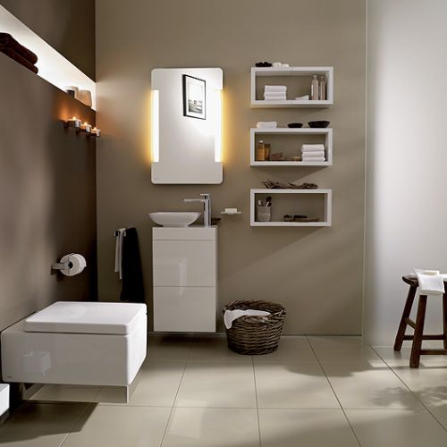 Półki po 466 zł, lustro – 2866 zł, w.c. – 2350 zł, bateria – 1177 zł, Kludi