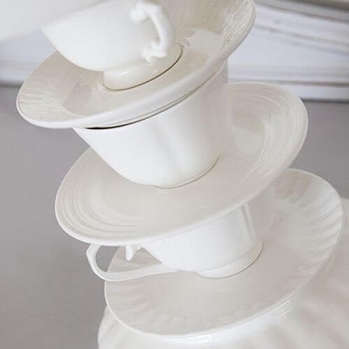 Porcelanowe filiżanki. Willa w stylu marynistycznym