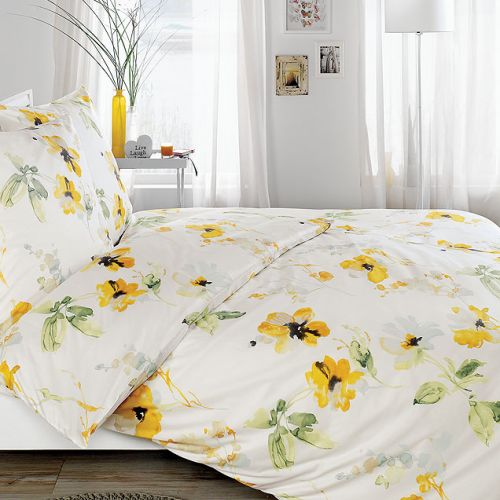 Pościel jak skąpana słońcem.