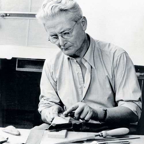 Pracownik fabrykij. Porcelana Fürstenberg