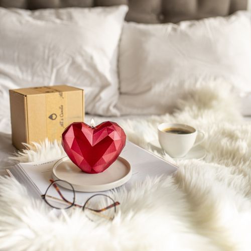 prezent na walentynki świeca serce czerwona
