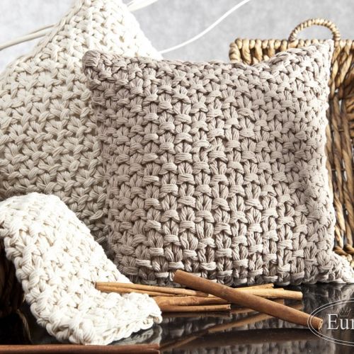 Producent: Eurofirany. Dziergane inspiracje: dom ciepło ubrany