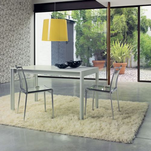 Projektanci Claudio Dondoli i Marco Pocci to zgrany duet. Z ich wspólnej pasji powstały aluminiowe krzesła You i