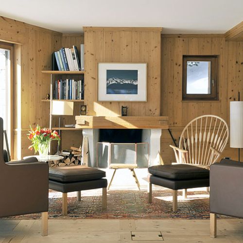 Proste, ciepłe, jasne wnętrza z odrobiną najlepszego dizajnu.