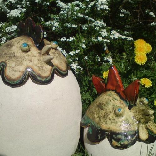 Przedmioty wielofunkcyjne, ręcznie lepione metodą wałeczkową, z masy szamotowej, częściowo szkliwione, dwukrotnie wypalane