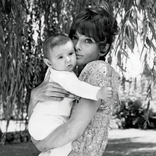 Przepis na szczęście. Audrey hepburn, książki, artyści