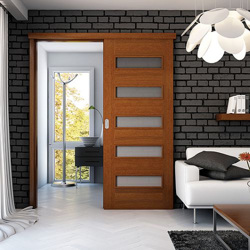 Przesuwane drzwi Haga mogą być w kolorze imbiru, koniaku, nut lub vog. Do wyboru również wersja tradycyjna. Centurion-R