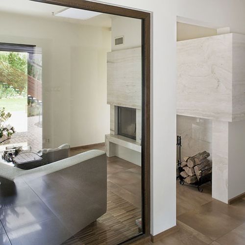 Przy salonie powstało coś w rodzaju foyer.