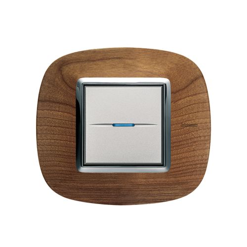 Przykład włącznika z kolekcji Axolute. Zdjęcie: Legrand