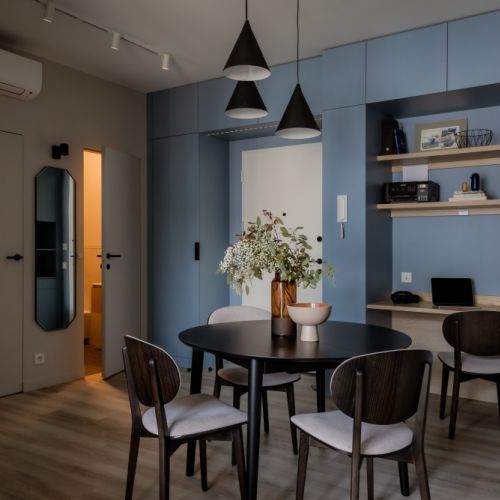 aranżacja mieszkania 55 m2 w beżach i błękicie