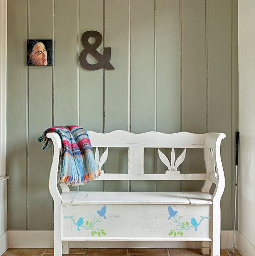 Ptaszki na ławce. Dekoracyjne ptaki - szablon do malowania