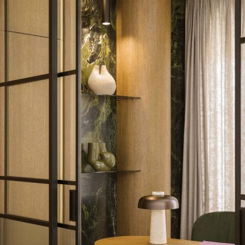 domowe biuro w luksusowym apartamencie