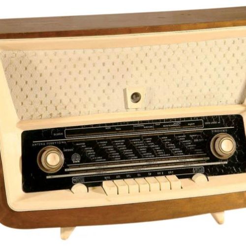 Radio Tatry 3281 produkowane przez ZRK, 1958 r., fot. FORUM