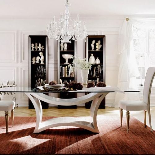 Rama z litego buku, posrebrzana, ale może być np. w kolorze bakłażana czy indyjskiej czerni. Cena od 2800 zł. SELVA